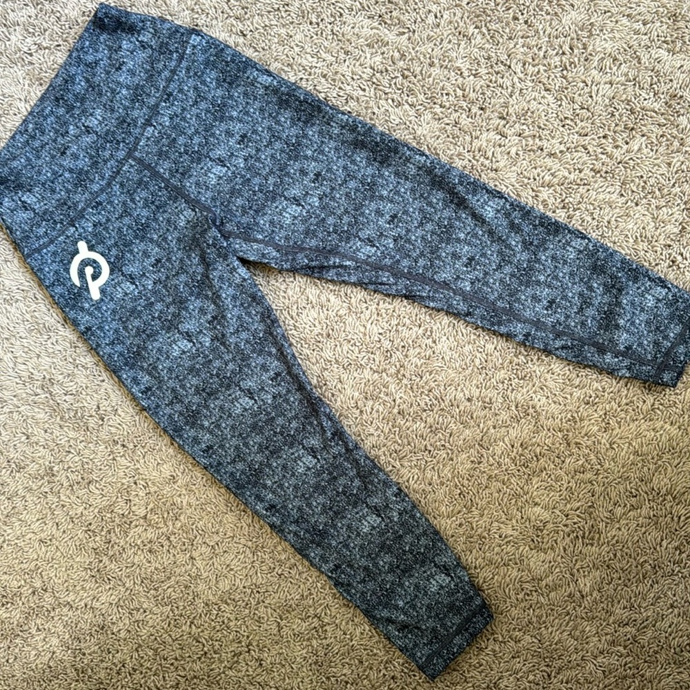 Peloton blue small cropped leggings, size small